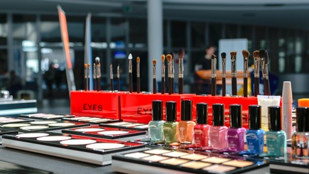 Beoordelingen van Cosmeticawinkels in de stad Groningen in Netherland
