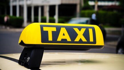 Beoordelingen van Taxibedrijfen in de stad Rotterdam in Netherland